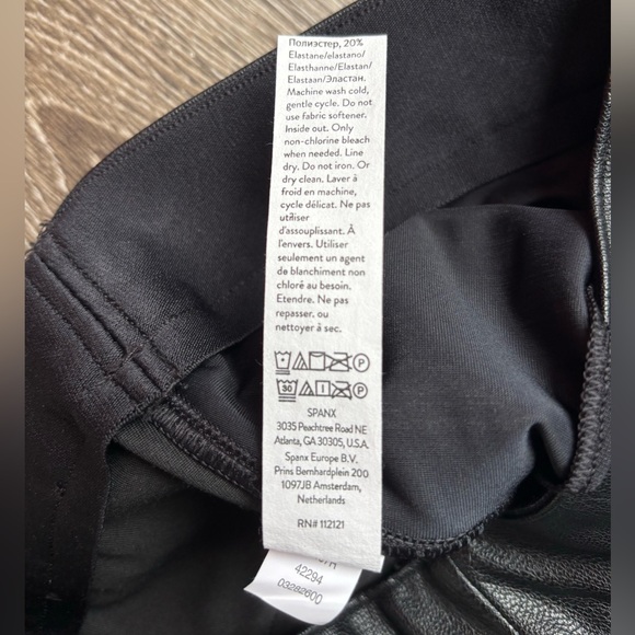 Spanx Leather-Like Flare Pants XS NWT! - Picture 9 of 13